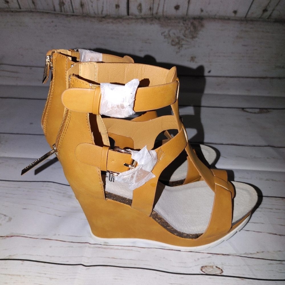 Wedges - Picture 2 of 6